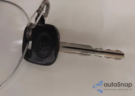 2006 Toyota Highlander V6 from USA, damaged, VIN JTEDP21A360097120